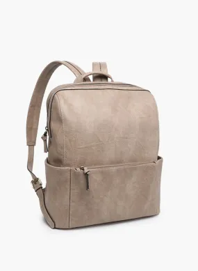 James Backpack, Dove