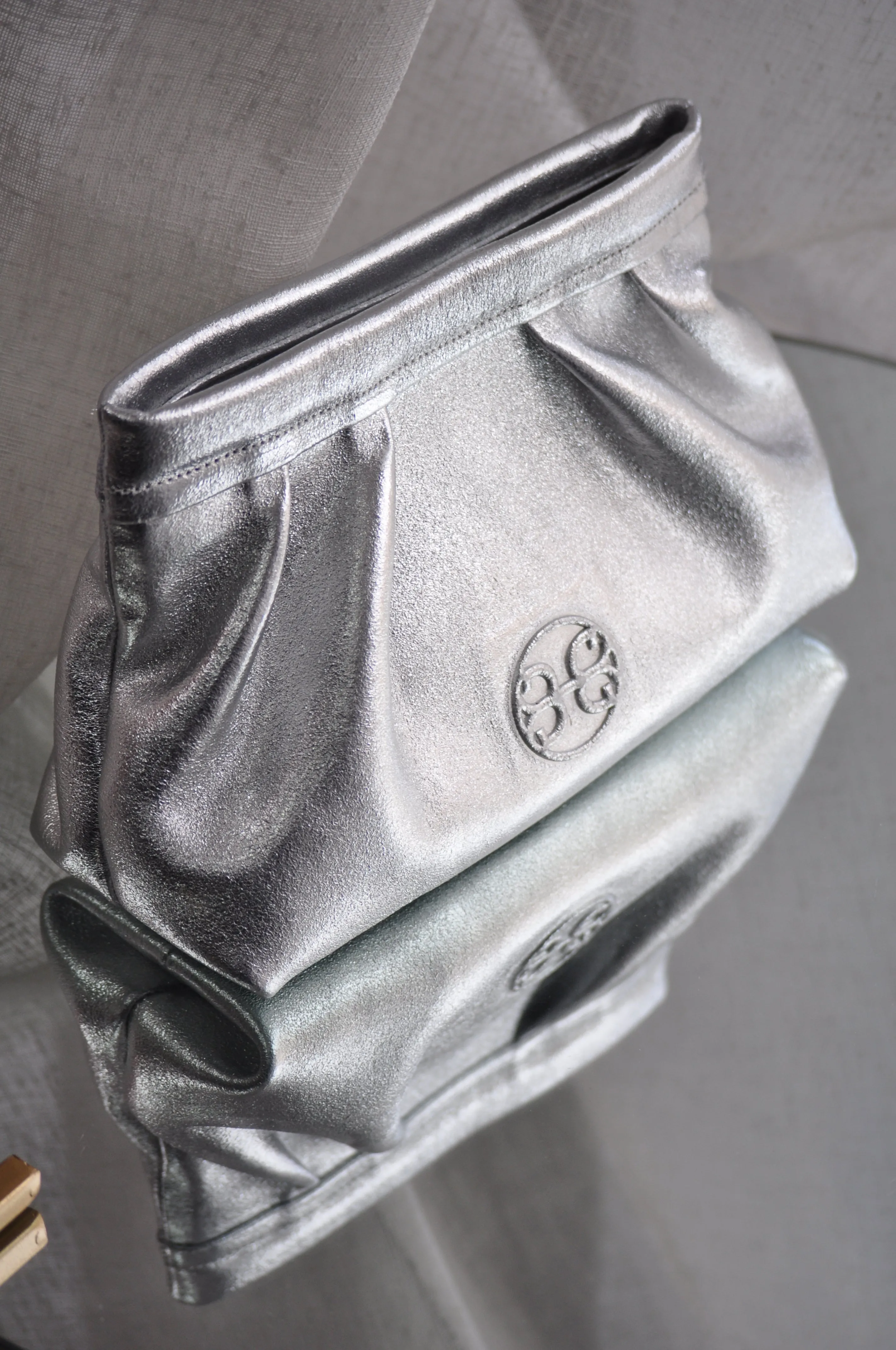 Kiss Leather  Pouch - Silver Metallic