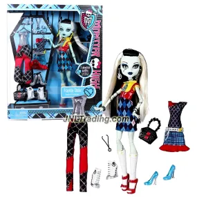 Mattel Year 2011 Monster High I Love Fashion 12 Inch Doll - FRANKIE STEIN  with 3 Sets of Outfit, 3 Pairs of Shoes, Earrings, Necklace and Handbag